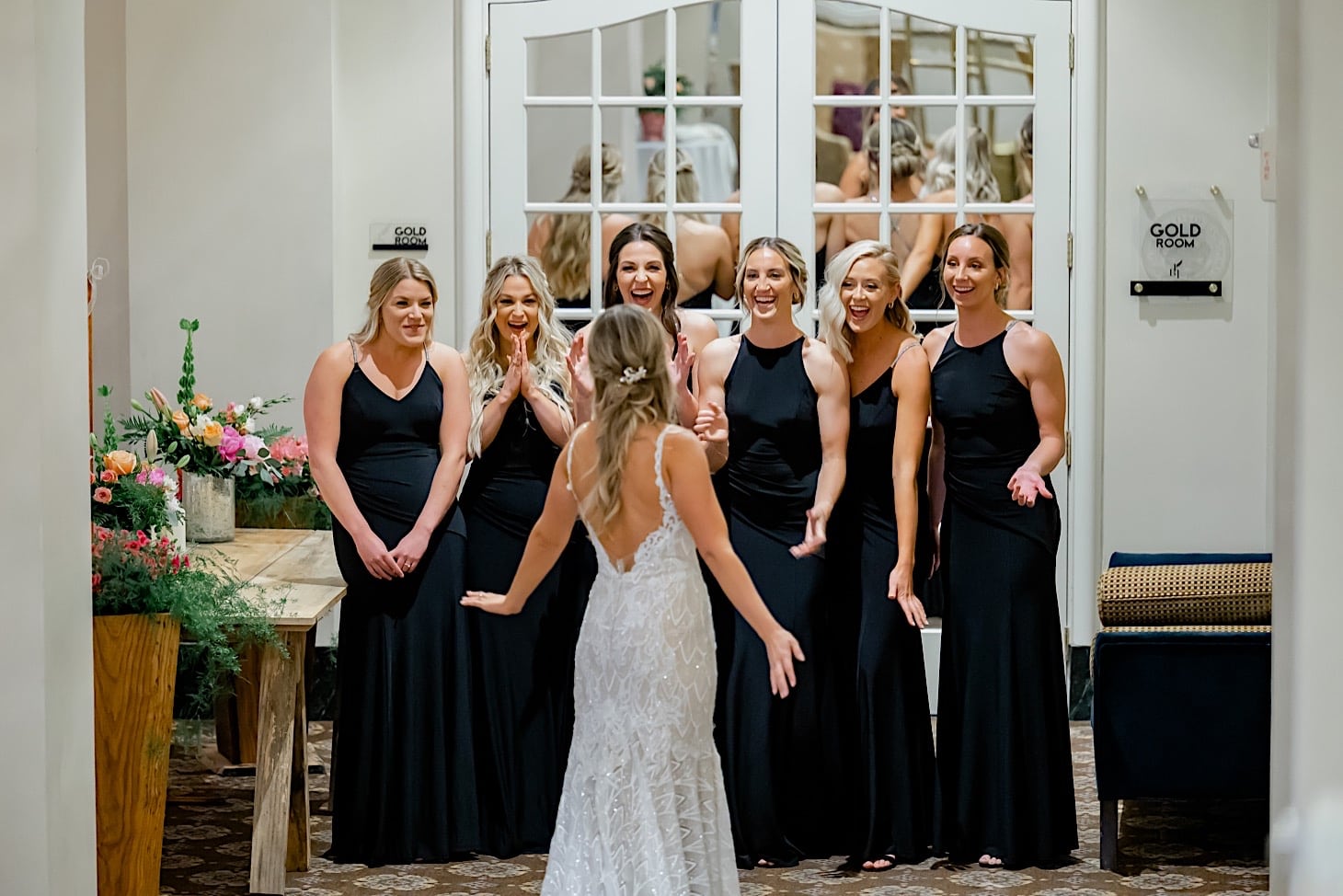 17 bridesmaids first look hotel davenport 1