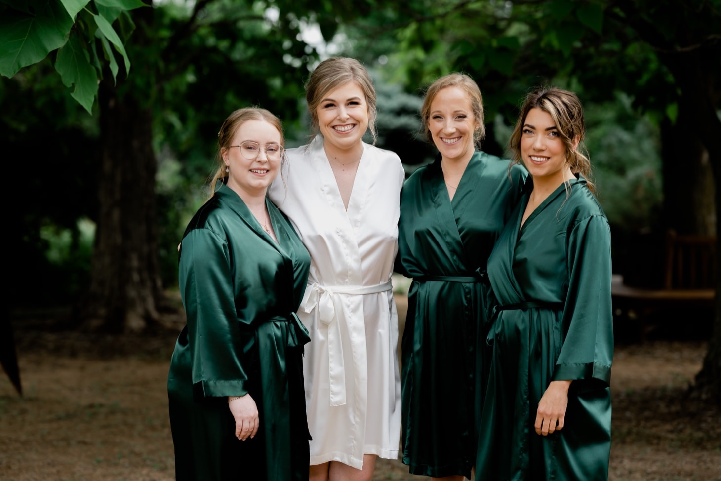 12 bride with bridesmaids reiman gardens des moines