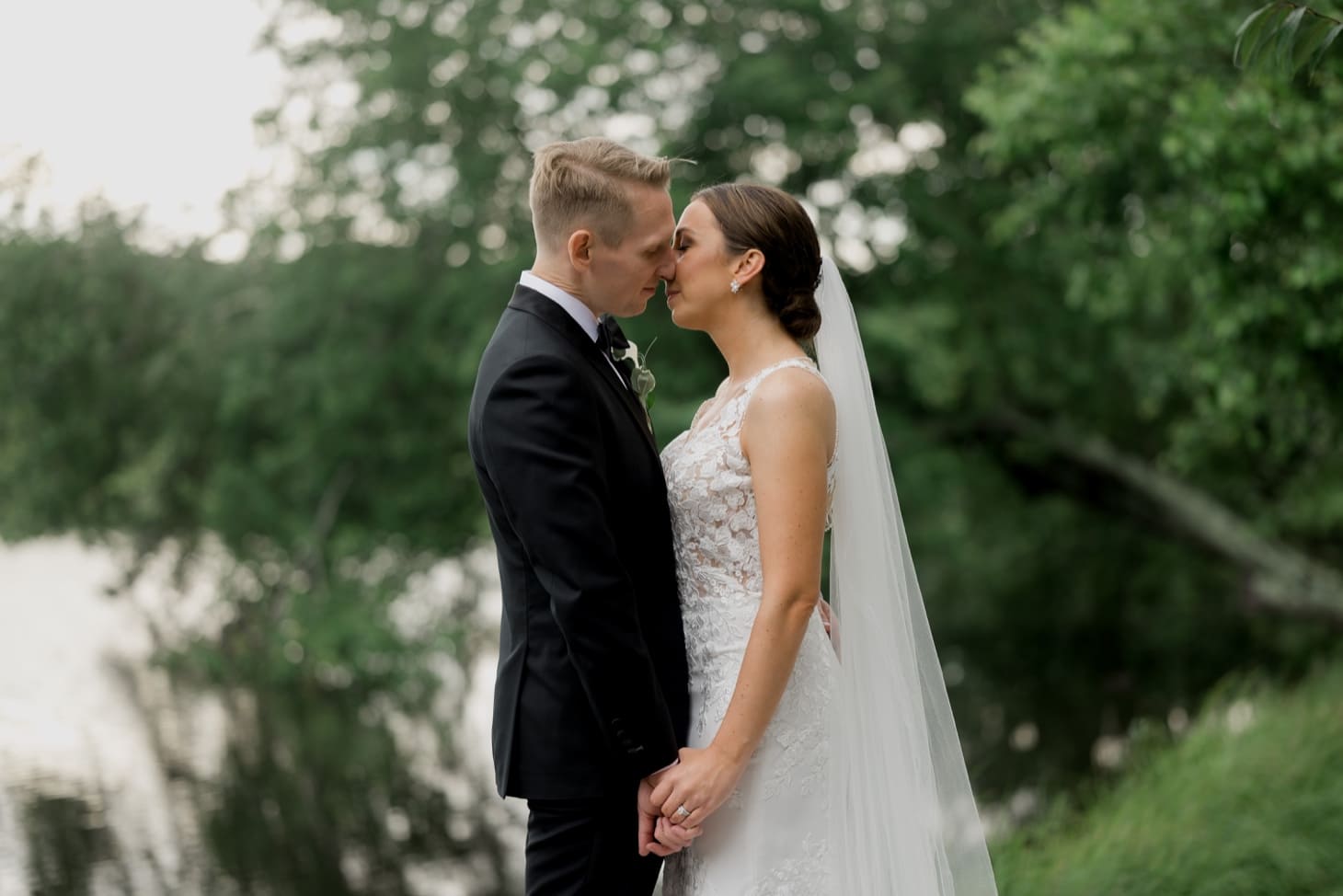 46 bride and groom couples photo the mill lakeside manor wedding