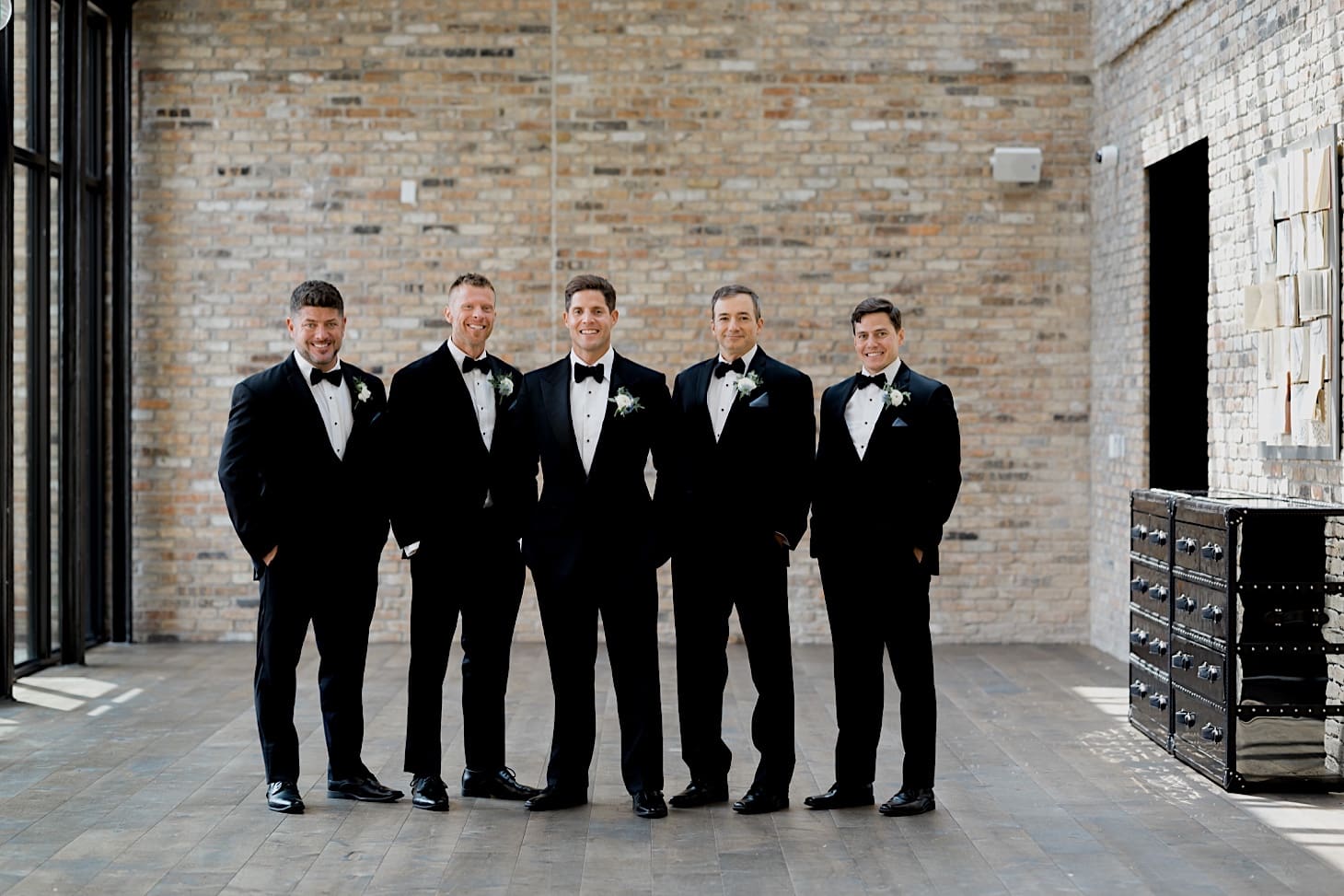 20 groom with groomsmen photography