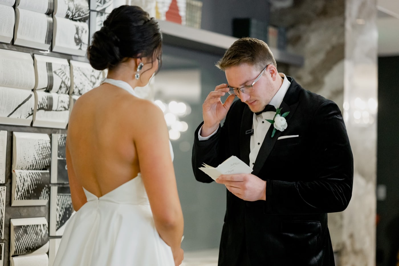 vows at hotel fort des moines wedding