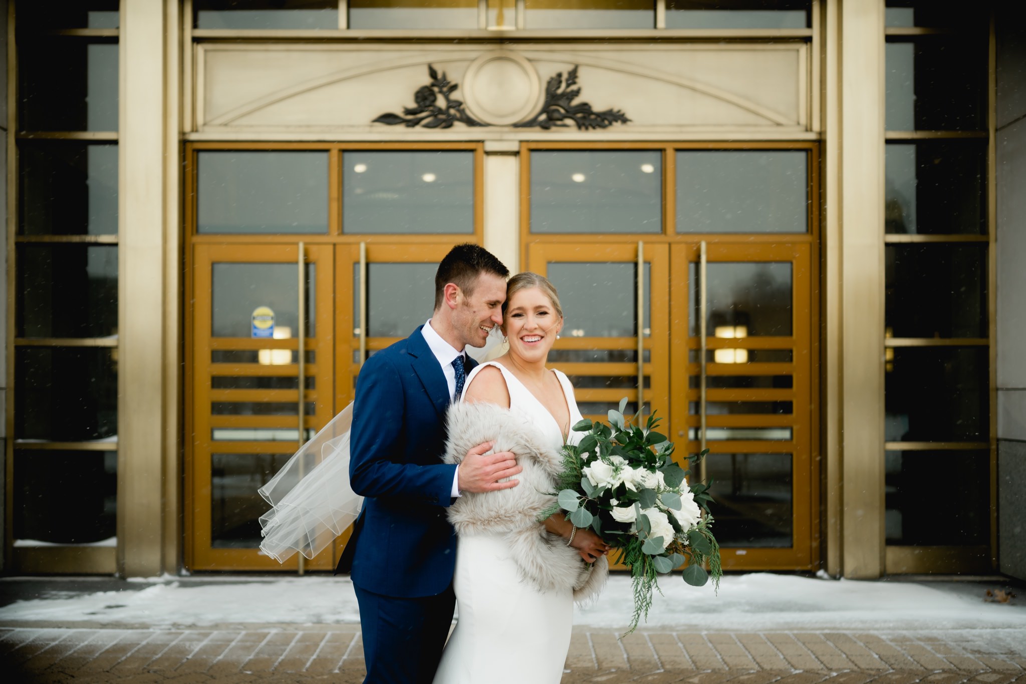 downtown des moines wedding day