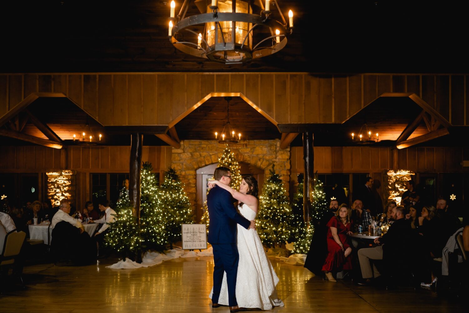 Eagle Point Lodge wedding first dance