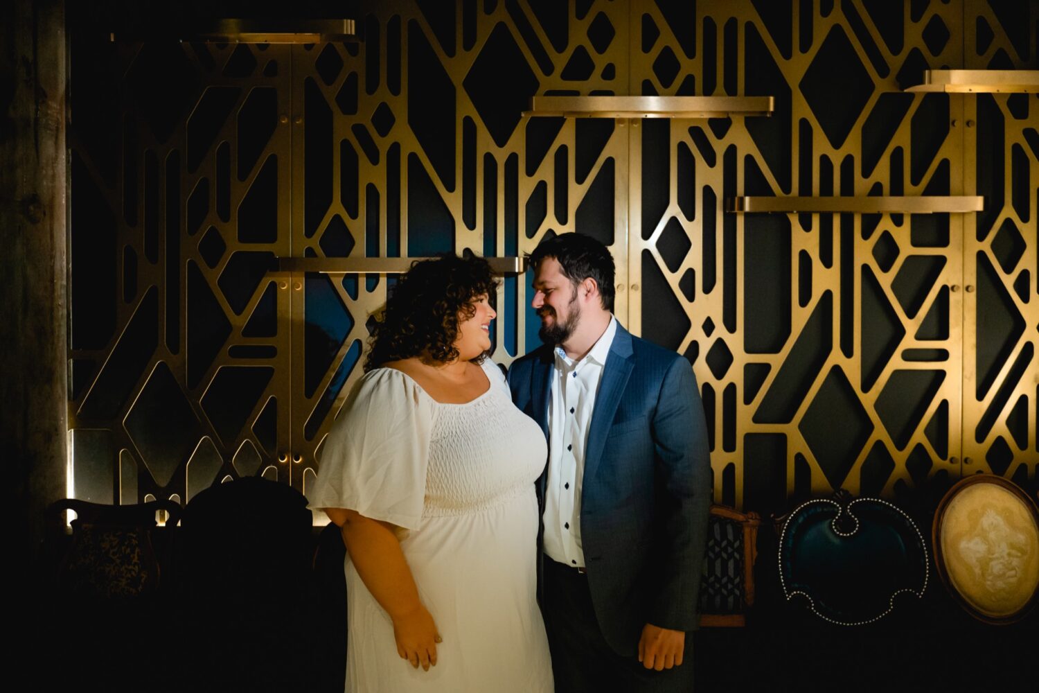 hotel fort des moines speakeasy engagement photography