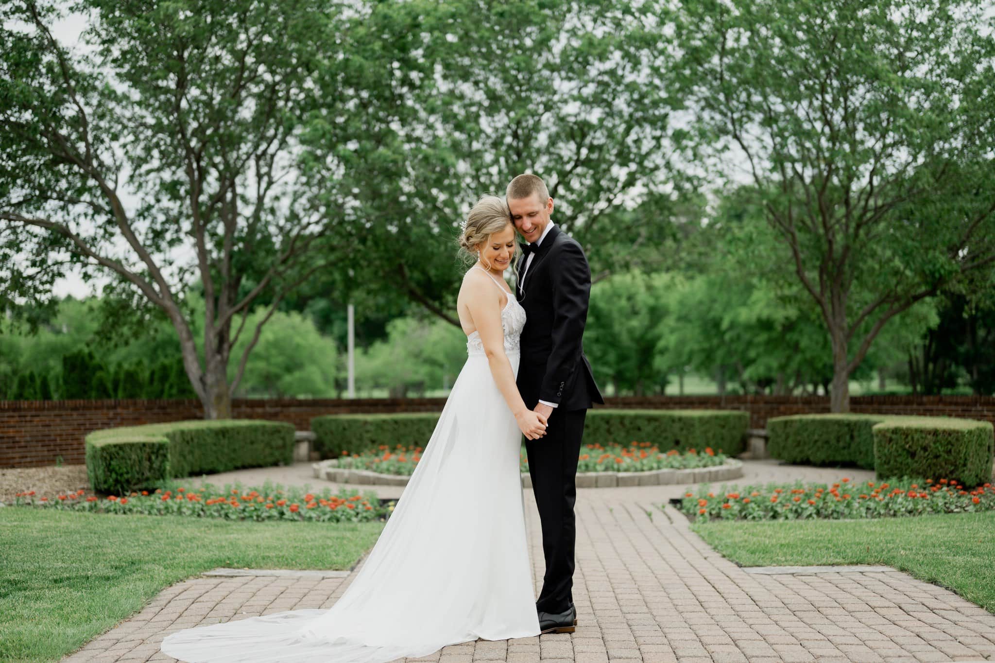 Des Moines Golf and Country Club wedding photographer