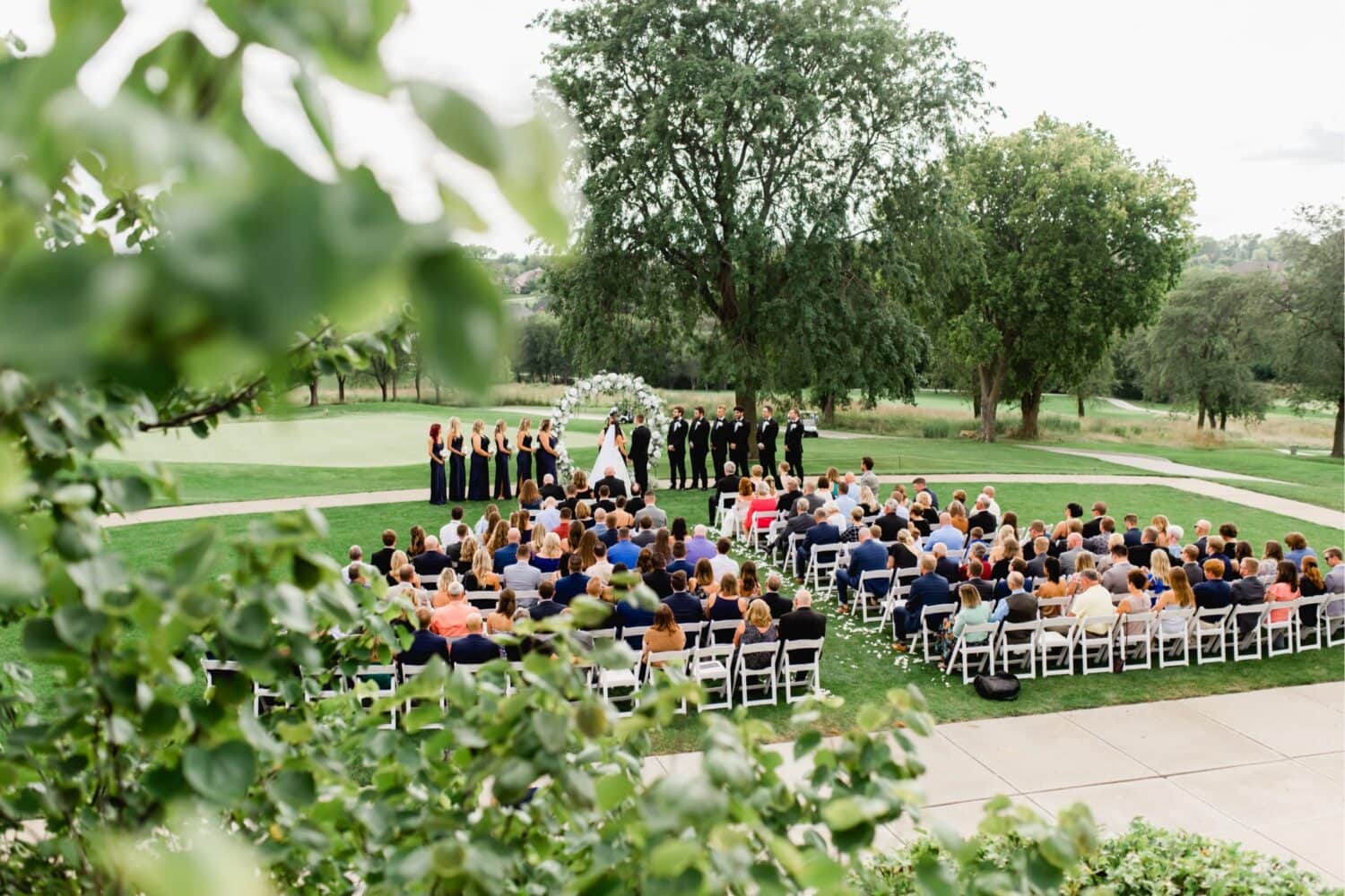 glen oaks country club wedding ceremony