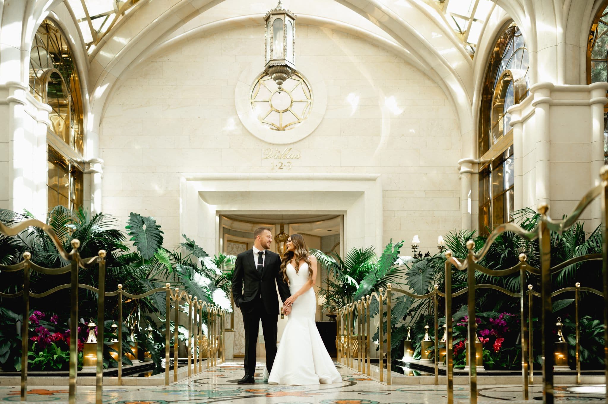 stunning las vegas wedding photos